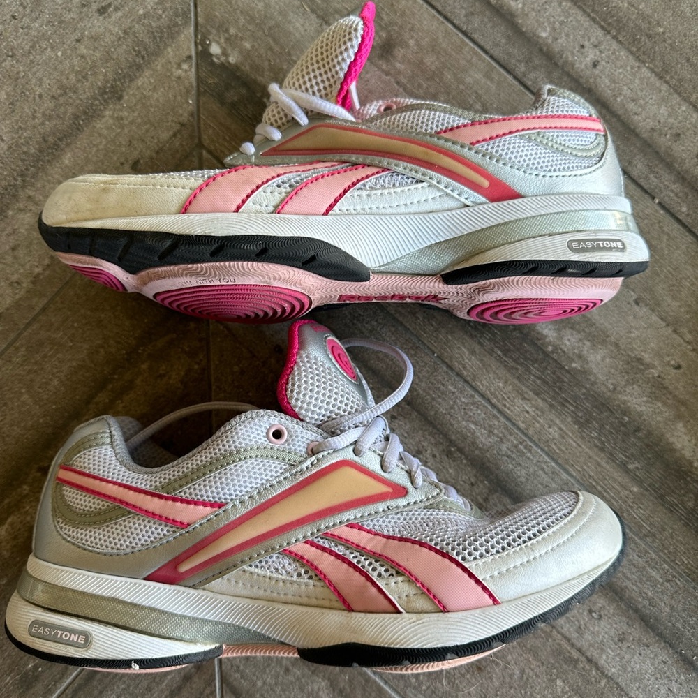 Reebok Women's Pink and Gray Sneakers